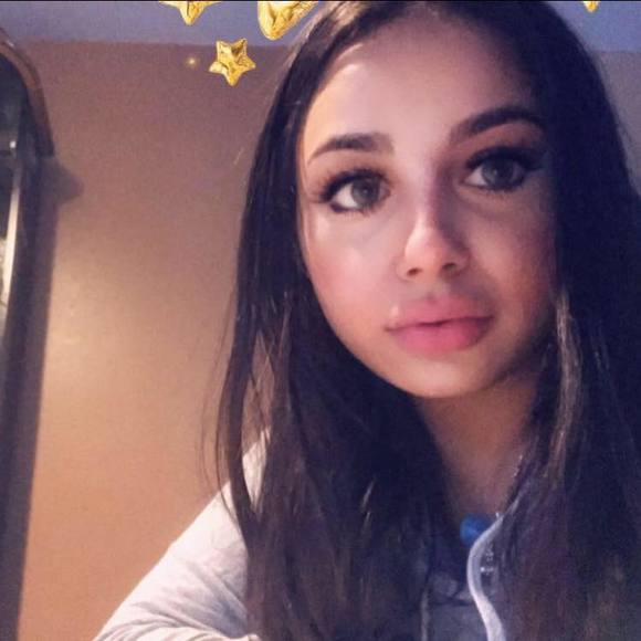 Meet your Posher, Cynthia - Picture 1 of 1